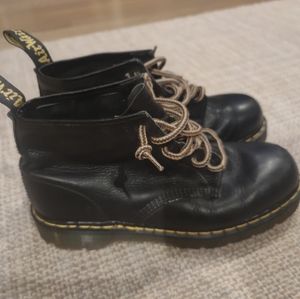 Dr. Marten's boots vintage 1990s size 12